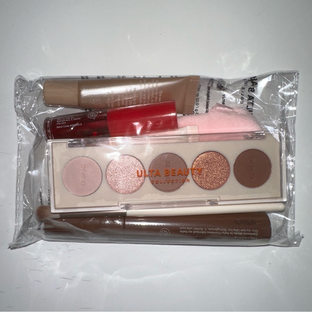 Ulta Beauty Makeup Set NWT - Picture 2 of 3